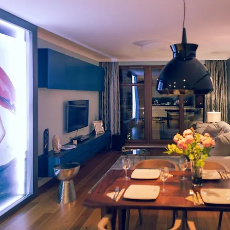 Flaming Apartment *