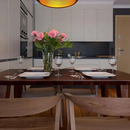 Apartment Flaming *